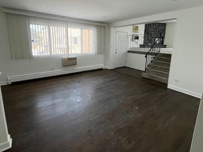 Foto del edificio - 10430 Michael Todd Terrace