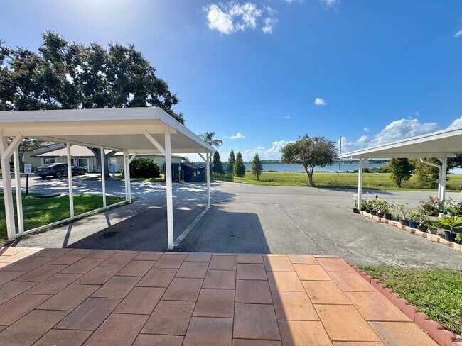 Foto del edificio - Winter Ridge Condo - Lake Views of Lake Co...