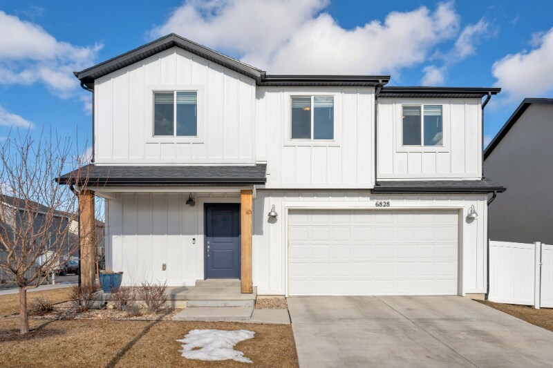 Foto principal - 6828 W Hera Wy