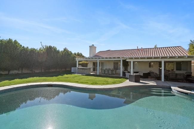 Building Photo - 44270 Camino Lavanda