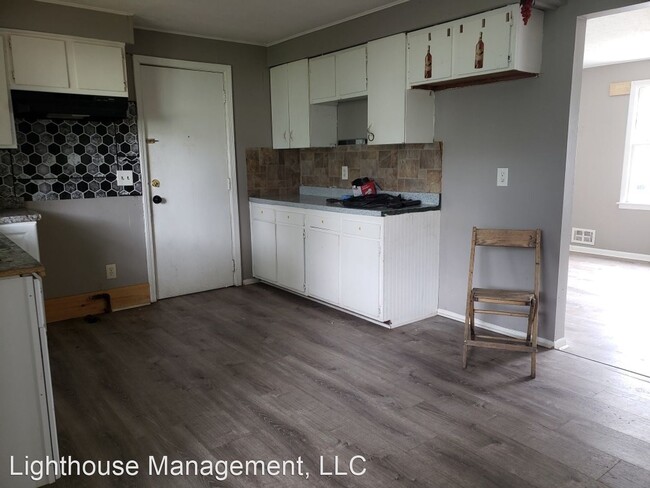 Building Photo - 4 br, 3 bath House - 50 Warsaw St.