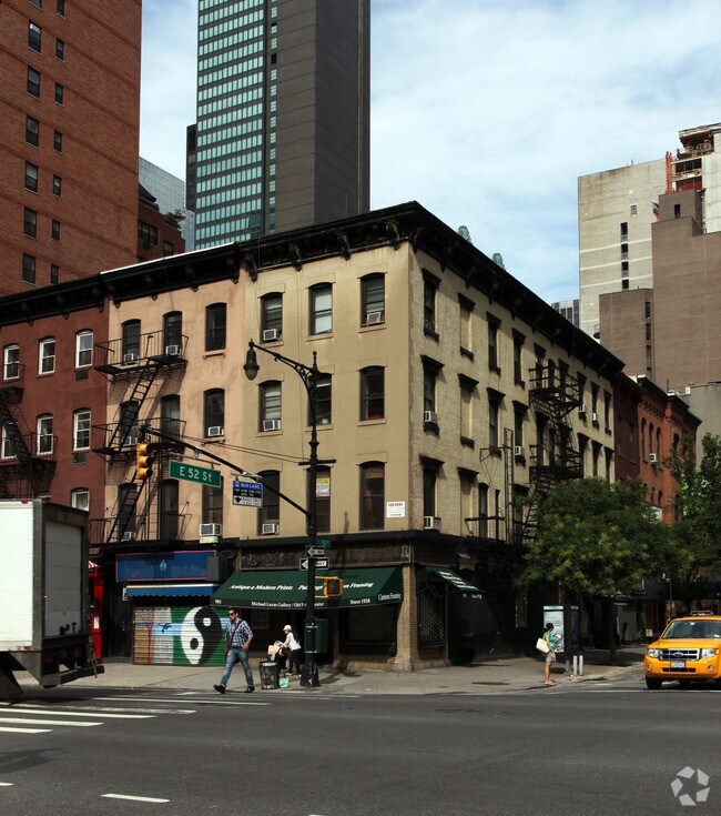 Foto del edificio - 981 Second Ave