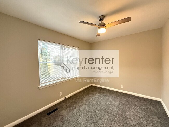 Foto del edificio - 305 Sunrise Ln