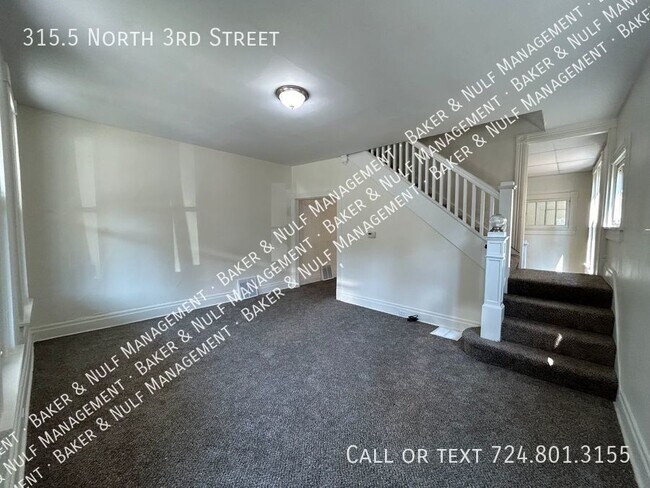 Building Photo - Spacious 2 Bedroom Duplex in Jeannette!