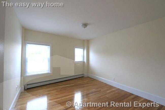Photo - 2 Central St Apartment