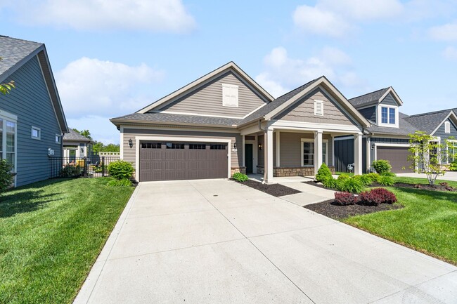 Building Photo - Luxury Maintenance-Free Former Model Home in Grove City – 2 Bed, 2 Bath Ranch