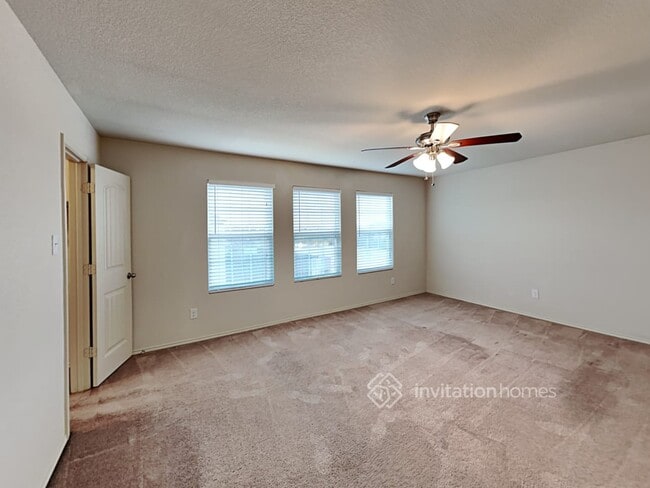 Building Photo - 2820 Englefield Green Dr