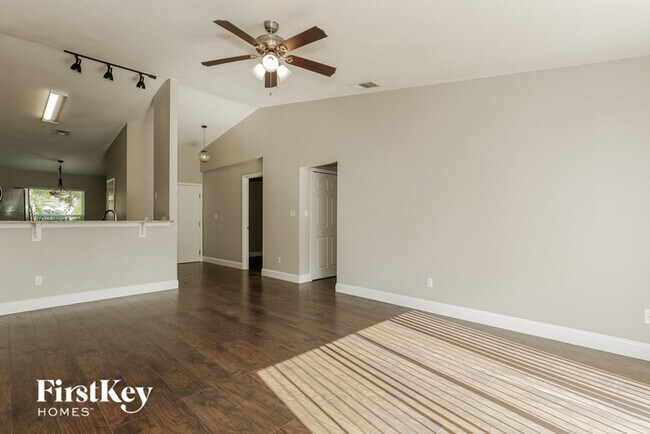 Foto del edificio - 1024 Olliff Way