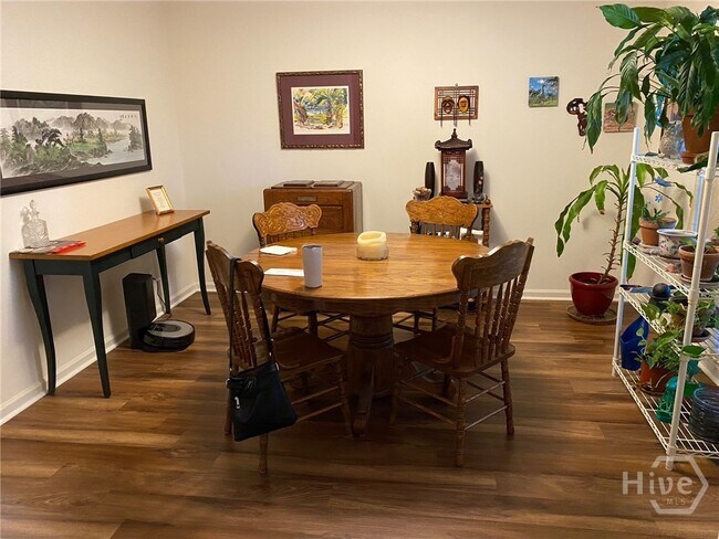 Foto del edificio - 245 Springdale St