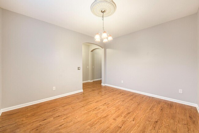 Building Photo - 432 War Admiral Ln