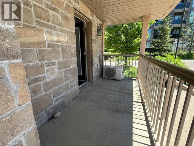 Building Photo - 1460 Highland Rd W