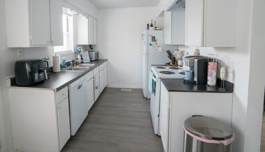 Building Photo - 722 Alton Rd