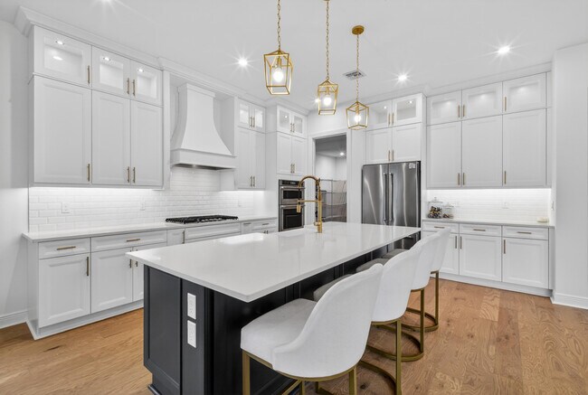 Foto del edificio - 880 SW St Creek Dr