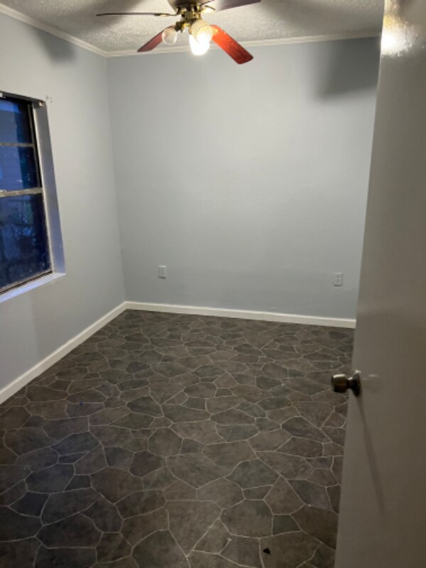 Foto del edificio - 1812 Hendee St