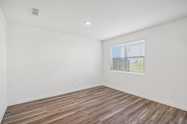 Foto del edificio - Fantastic 3bd/2ba home! Coming soon!