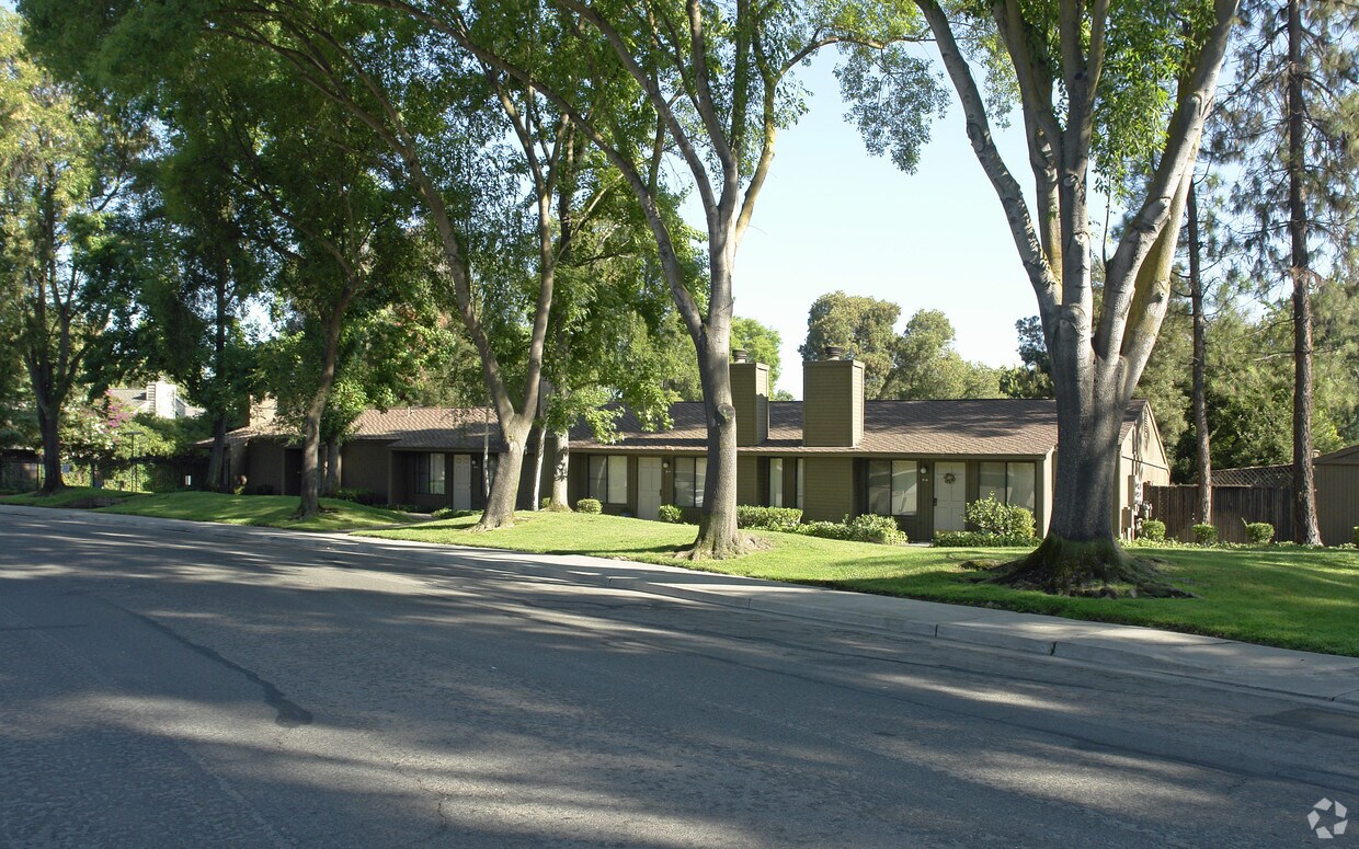Foto del edificio - NSC Properties Apartments