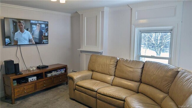 Building Photo - 307 Ferdon Ave