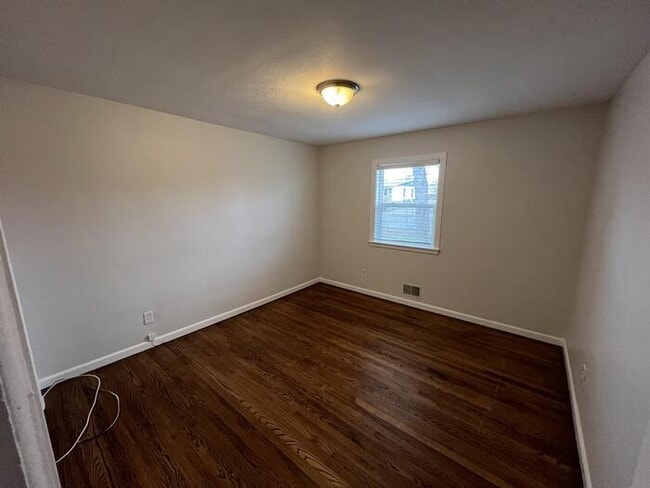 Foto del edificio - 100 S Kendall St