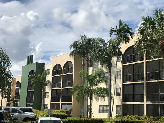 Building Photo - 2 br, 2 bath  - 17400 NW 68th Ave