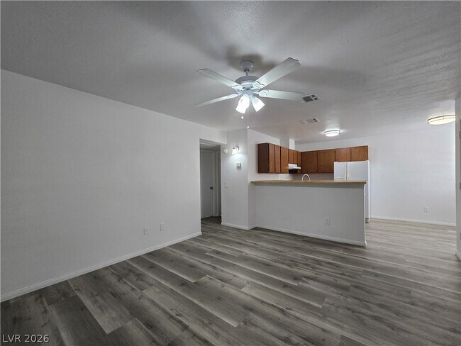 Foto del edificio - 2742 Alicialynn Way