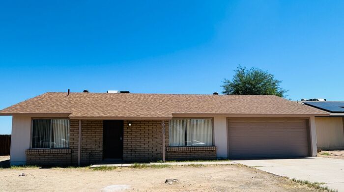 Primary Photo - 6801 S 40th Way