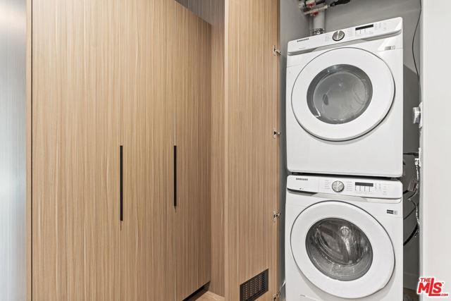 Building Photo - 3667 Keystone Av