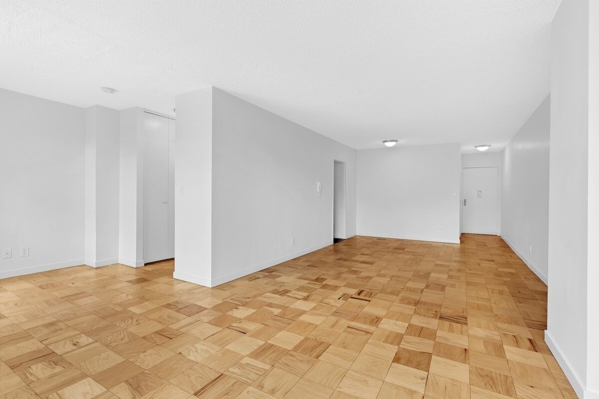 Primary Photo - NO FEE alcove studio in doorman building