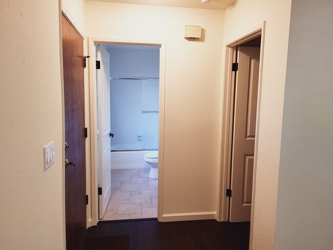 Foto del edificio - 1033 Meadow Way