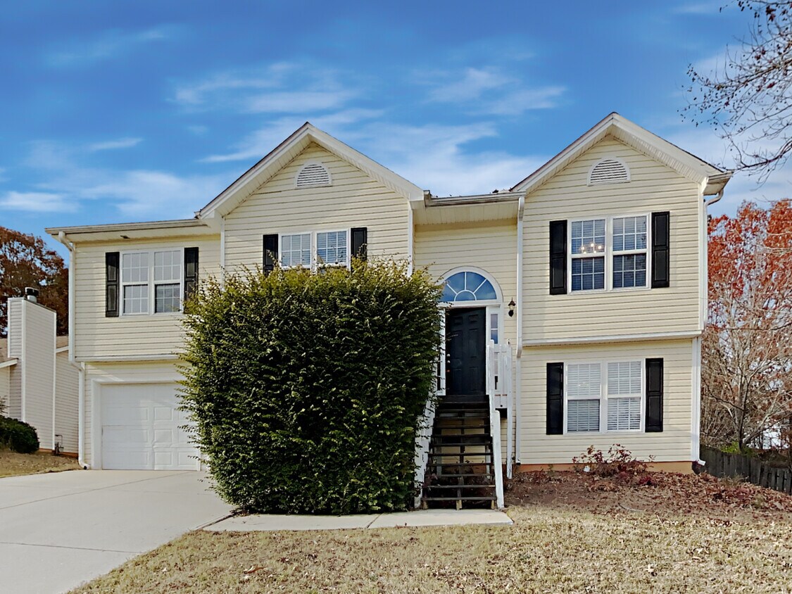 2655 Fort Apachee Trail House for Rent in Dacula, GA