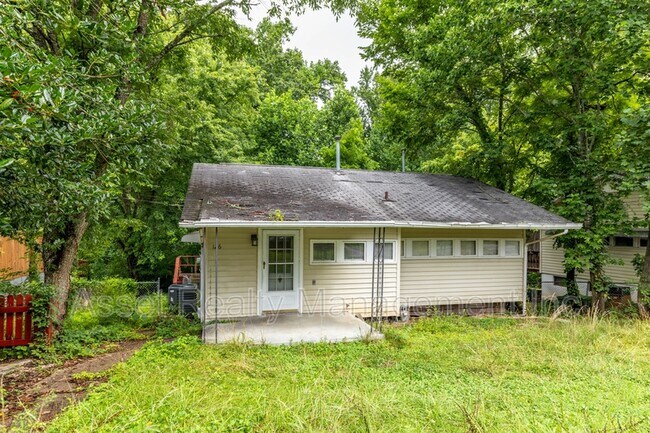 Building Photo - 126 Wellington Cir