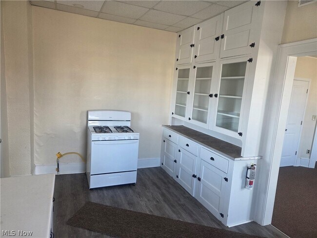 Building Photo - 534 Cleveland Ave SW