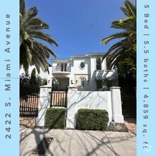 Building Photo - 2422 S Miami Ave