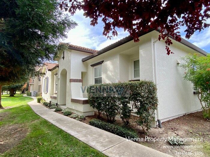 8066 Linda Isle Ln, Sacramento, CA 95831 House Rental in Sacramento