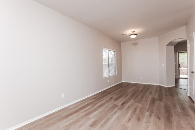 Foto del edificio - 39371 Cinch Strap Pl