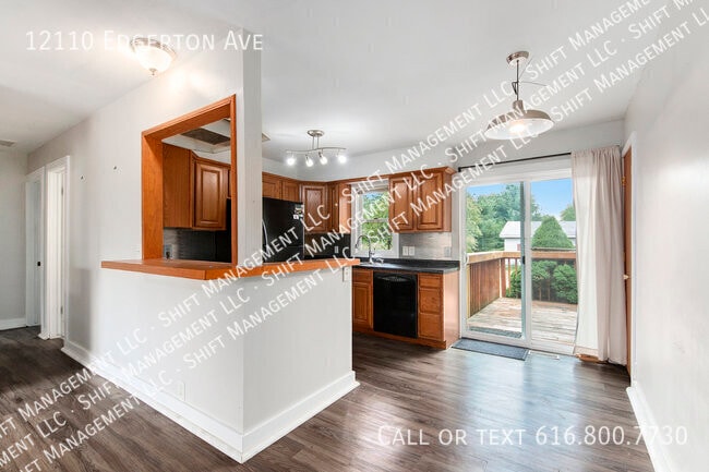 Building Photo - 12110 Edgerton Ave NE