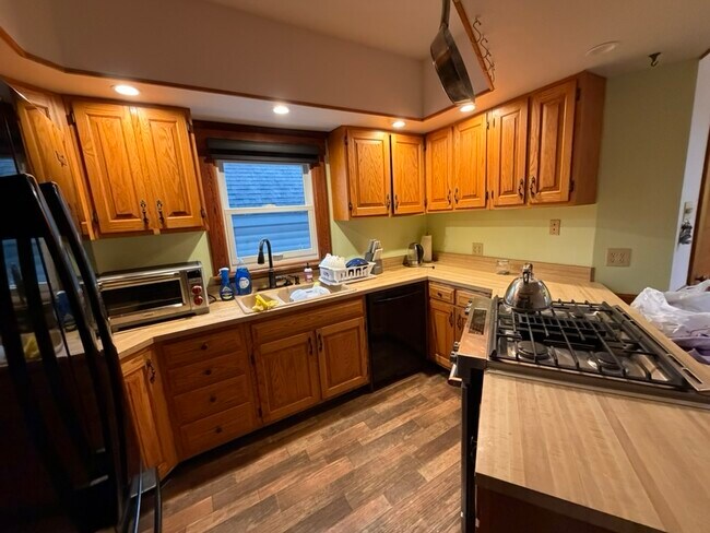 Foto del edificio - 410 W Illinois St