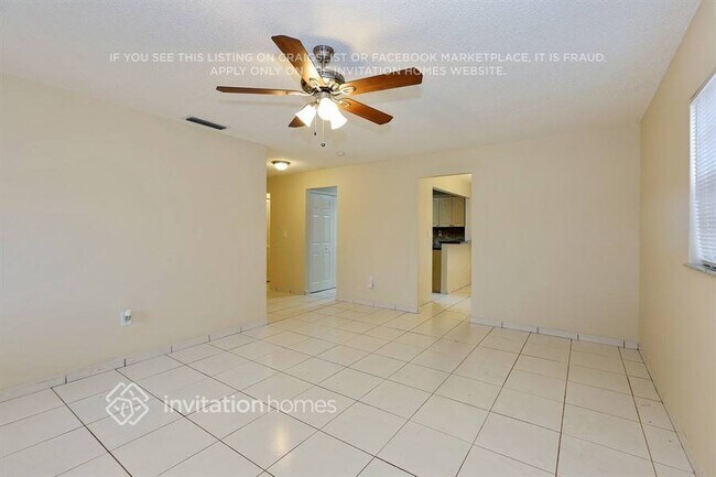 Foto del edificio - 10310 SW 4th St