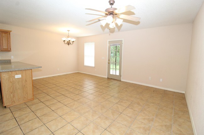 Building Photo - 2600 Bowman Dr