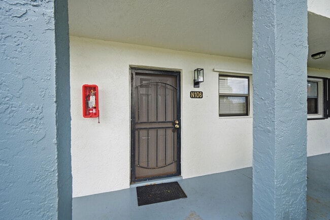 Building Photo - 2181 Woolbright Rd