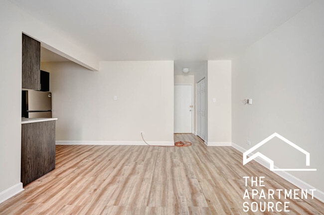 Foto del edificio - 5841 N Winthrop Ave