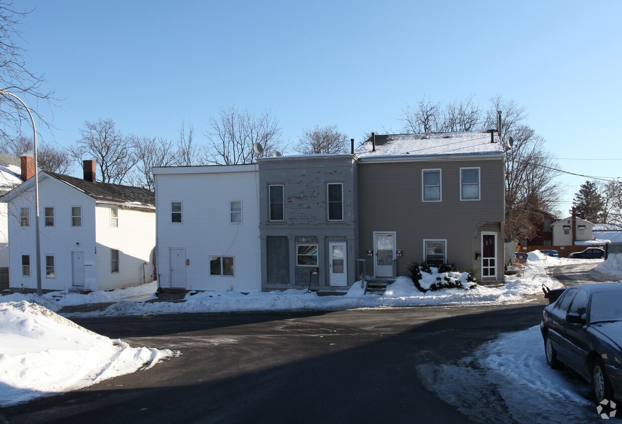 118124 Market St, Palmyra, NY 14522 Apartments in Palmyra, NY