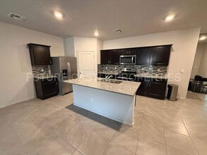 Building Photo - 1460 Vista Grande Lp NE