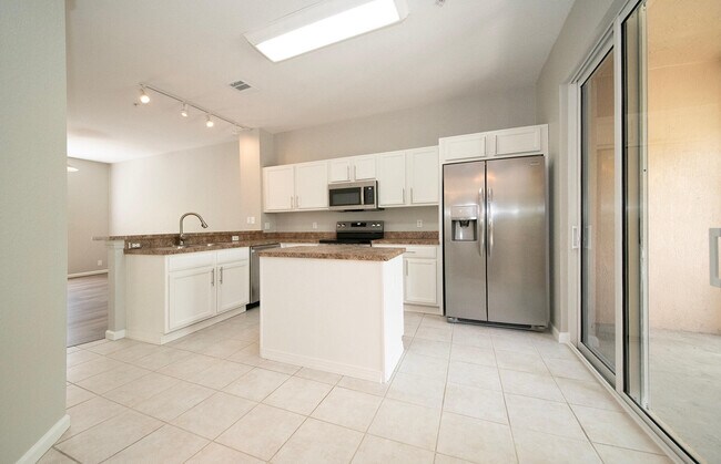 Building Photo - 1417 W Wickham Cir
