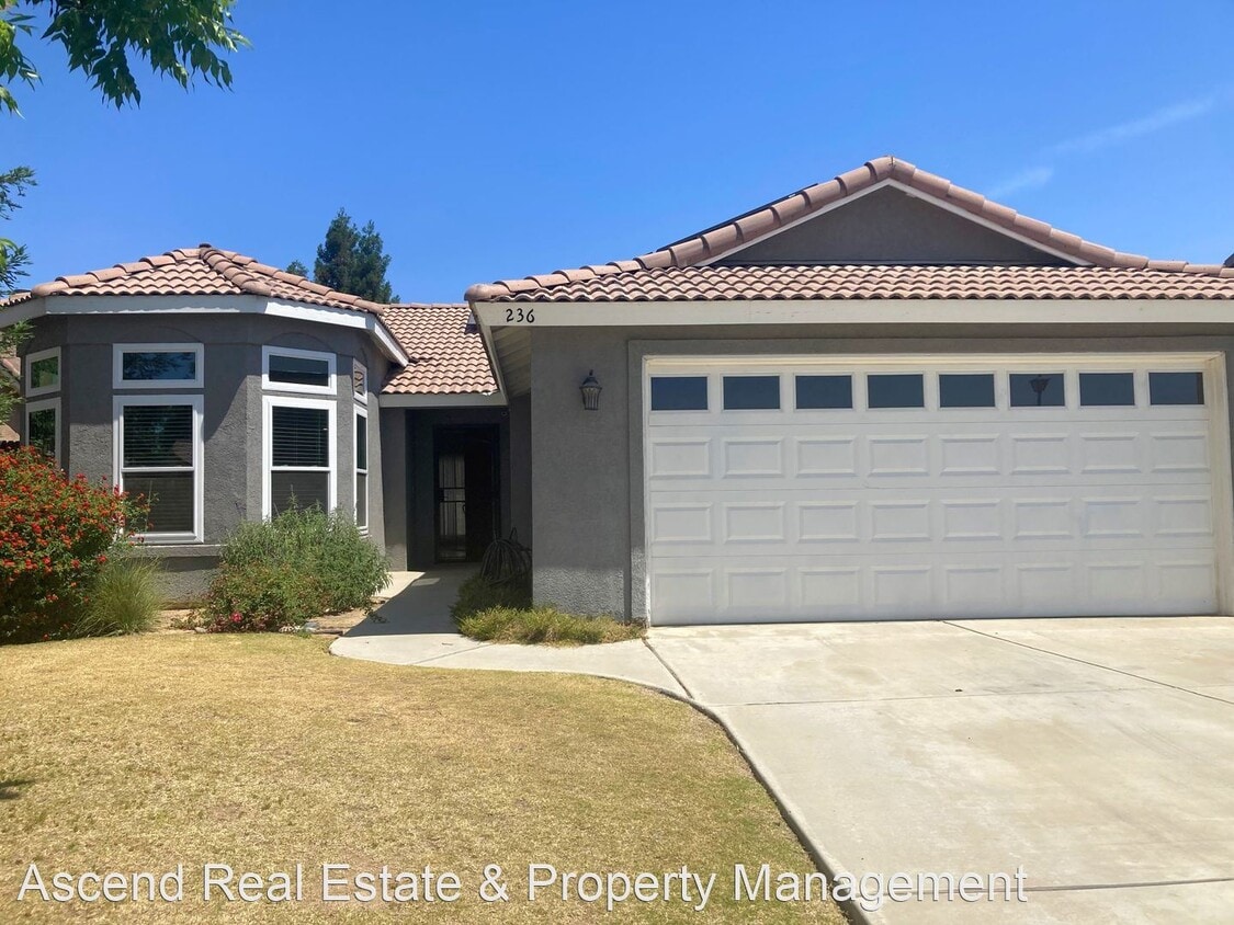 236 Sherman Peak Dr, Bakersfield, CA 93308 House Rental in