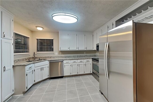 Foto del edificio - 2755 Whitehurst Dr