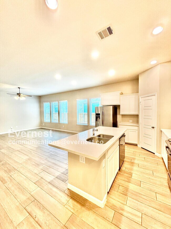 Foto del edificio - 2412 Bathwick Ln