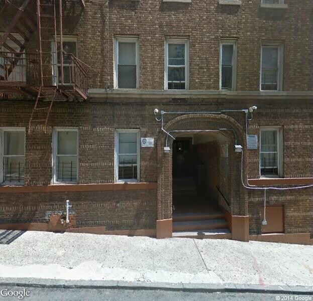 375 E 209th ¡St - 375 E 209th St