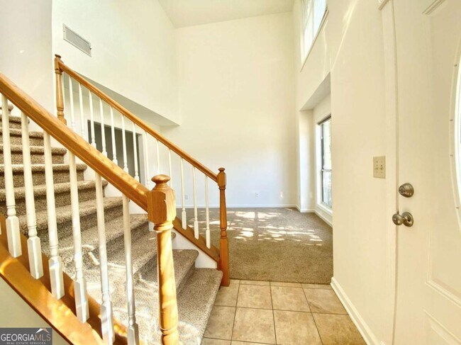 Foto del edificio - 640 Suwanee Lakes Cir NW
