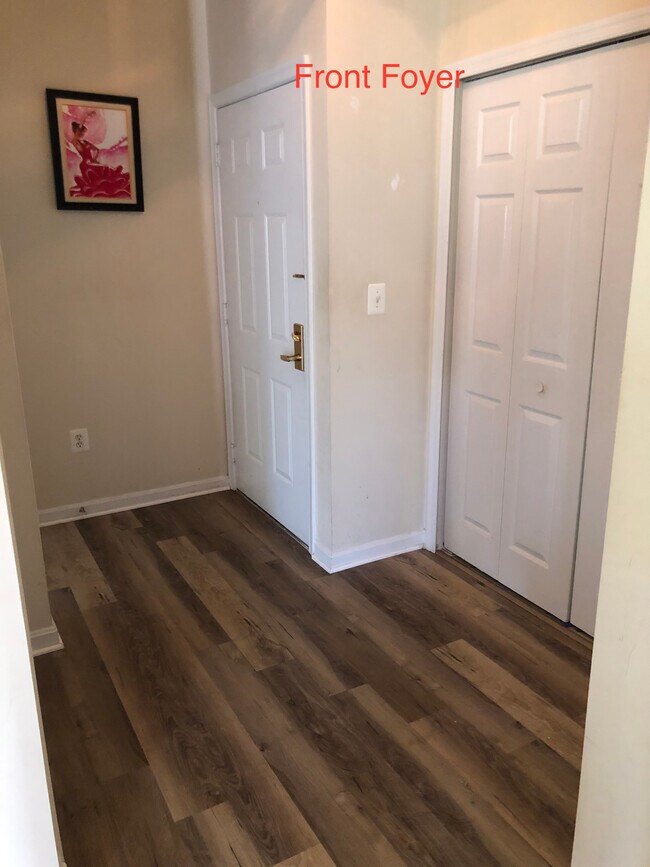 Foto del edificio - 4561 Strutfield Ln