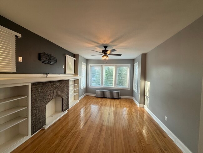 Foto del edificio - 4839 W Medill Ave
